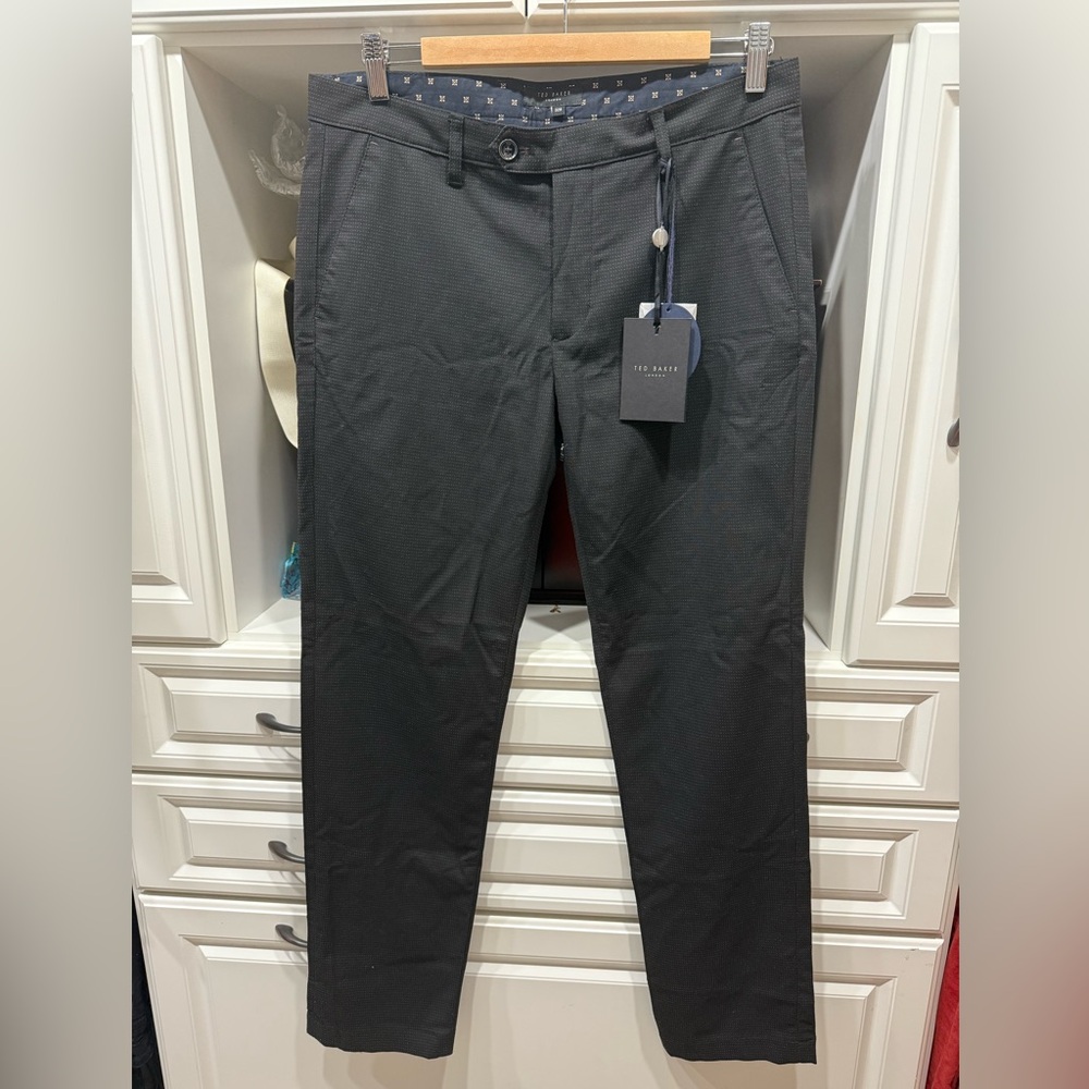 Ted Baker London Women’s Stolot Slim Fit Dotted Trouser Pants Black Sz 32R
